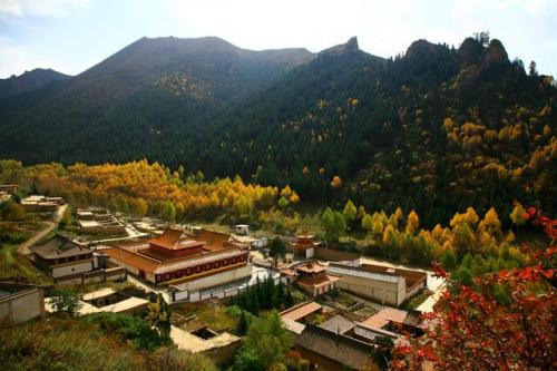 青海省海东市唯一的5A级景区，被驴友收藏。